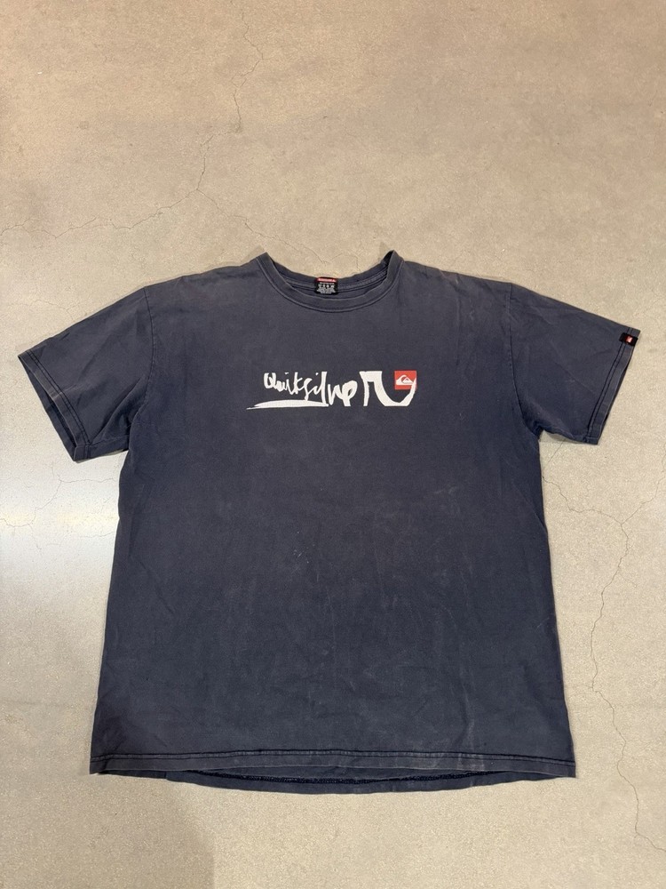 Quicksilver Vintage Navy Blue T-Shirt Surf Skate Logo, Size XL, 90s/Y2k Tee