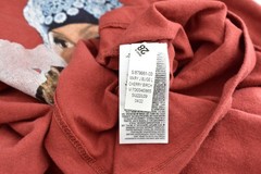 Unisex Old Navy Mary J Blige Graphic T-Shirt Long Sleeve MEDIUM Cherry Birch NEW