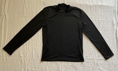 Lot of 2 Mens Size Small Various Brands Long Sleeve Black and Short Sleeve Green