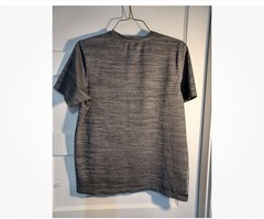 Kenneth Cole Active Front Pocket Gray Men’s Soft And Stretchy T-shirt Size Large