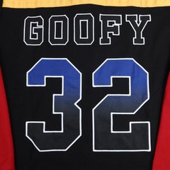 Disney Goofy Hockey Jersey Mens Large Red Black Captain Embroidered 32 Puck Slap