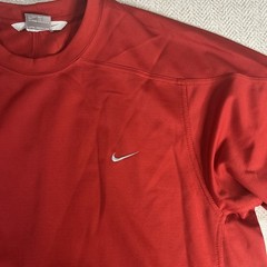 Men’s NIKE Pro Training Pull-On Crewneck Red Light Poly T-shirt – Large