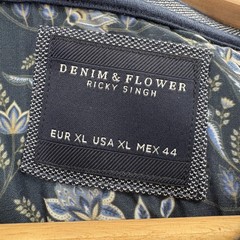 Denim & Flower Shirt Mens XL Blue Textured Crewneck Pocket Tee Easy Care Preppy