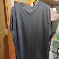 black oakley t shirt XXL with design on front chest short sleeve