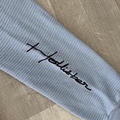 Hollister Must-Have Collection Men’s Gray Waffle Knit Logo T-Shirt M