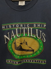 VINTAGE NAUTILUS SUBMARINE T SHIRT MENS M GROTON CT SINGLE STITCH USA