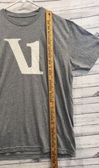 Vuori V1 Logo Shirt Mens Sz L Gray Short Sleeve Crew Neck Tee V925