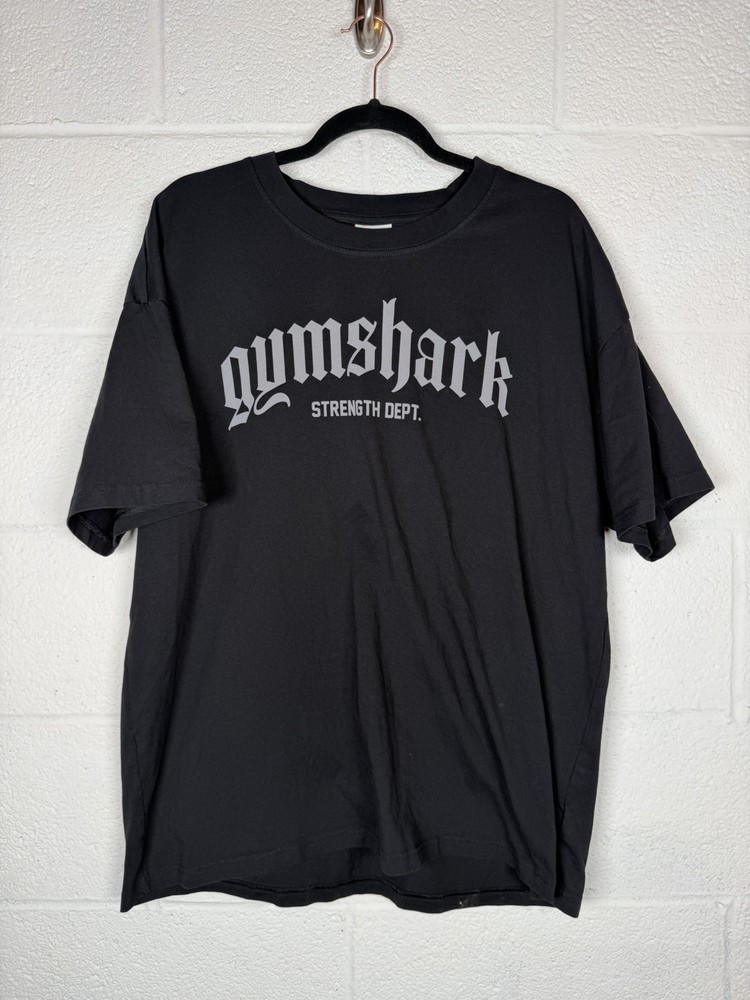 Gymshark Strength Dept Graphic T Shirt XL Black Oversized Gothic Logo Gym Tee￼