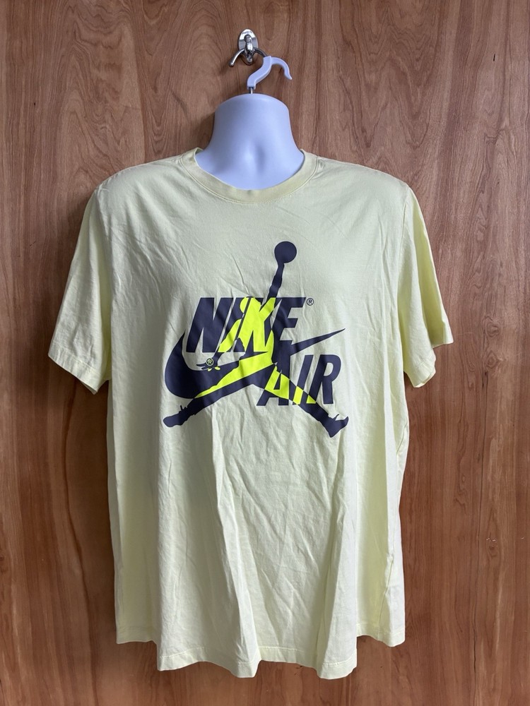Jordan Nike Air Jumpman Logo T-Shirt Men’s XL Yellow Graphic Short Sleeve Tee