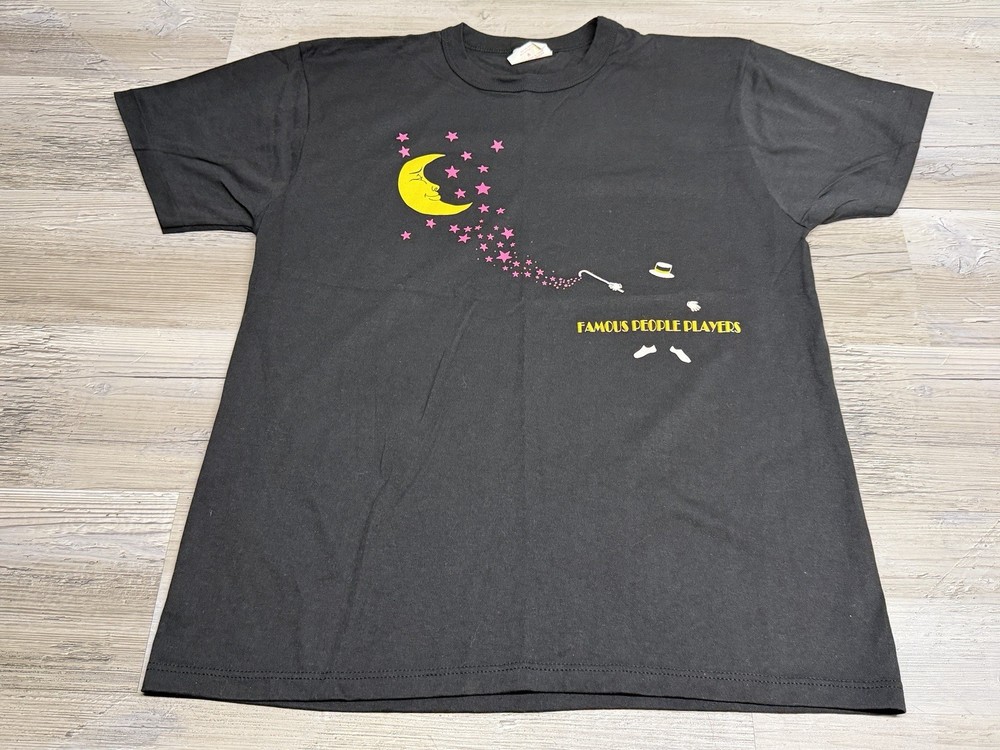 Vintage Famous People Players T-Shirt 80s Black Light Puppetry Canada Liberace L