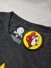 Size M – Buc-ee s Enjoy The Little Things t-shirt NWT