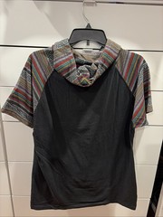 Beautiful Giant Hoodie Mens Small Gray Pullover Aztec Print Soft Lightweight