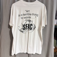 Art white graphic printed on a Fruit of the Loom brand shirt Size XL BR2281