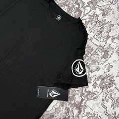 NWT Volcom Short Sleeve T-Shirt Black Men’s Size Large. A1