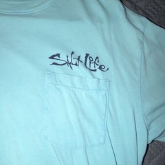 Salt Life Men’s Light Blue Graphic Logo Chest Pocket Cotton Crew Neck T-Shirt M