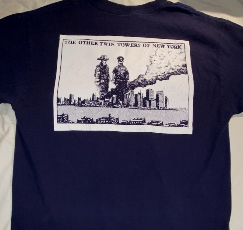 VTG 9/11 Twin Towers New York T-Shirt FDNY NYPD World Trade Center POLICE Fire