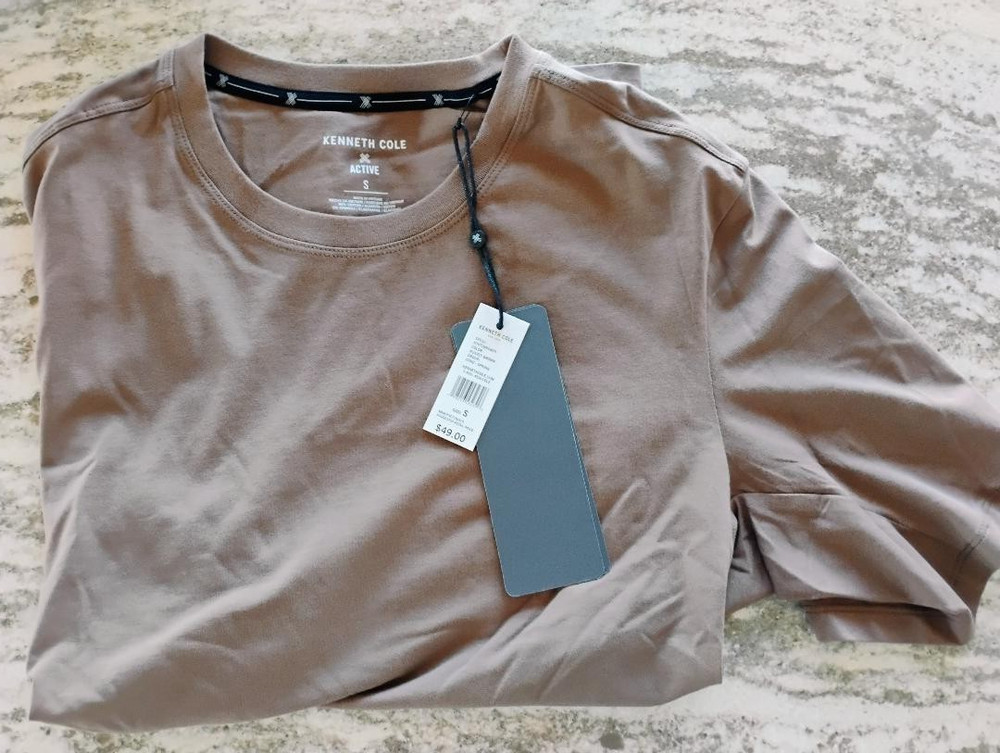 Kenneth Cole Performance Active Short Sleeve TShirt Small MINT FREE SHIPPING