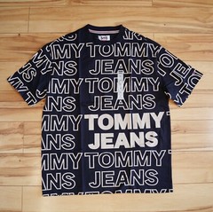Tommy Hilfiger Men’s Short Sleeve Crew-Neck Stripe Tee T-Shirt