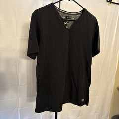 Navy Yard California Black Large T-Shirt V-neck With Buttons