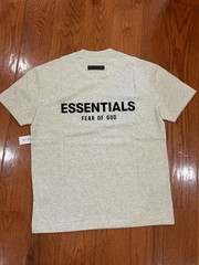 Essentials Set T-shirt and Short in Light Oatmeal (size XL)