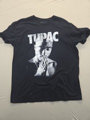 2PAC Official Licensed Tupac Black L Praying Hands Graphic T-Shirt