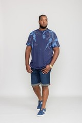 D555 Duke Mens T-Shirt Floral Print Navy Short Sleeve Crew Neck Medium