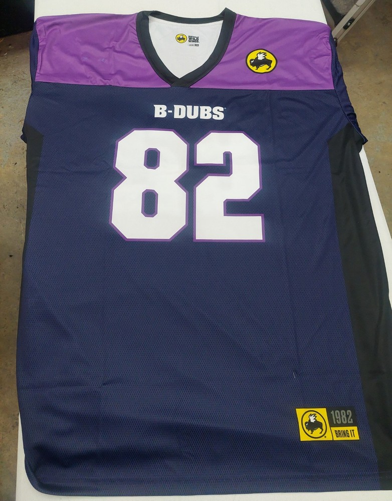B-Dubs Buffalo Wild Wings jersey 2XL unisex short sleeve t-shirt lightweight