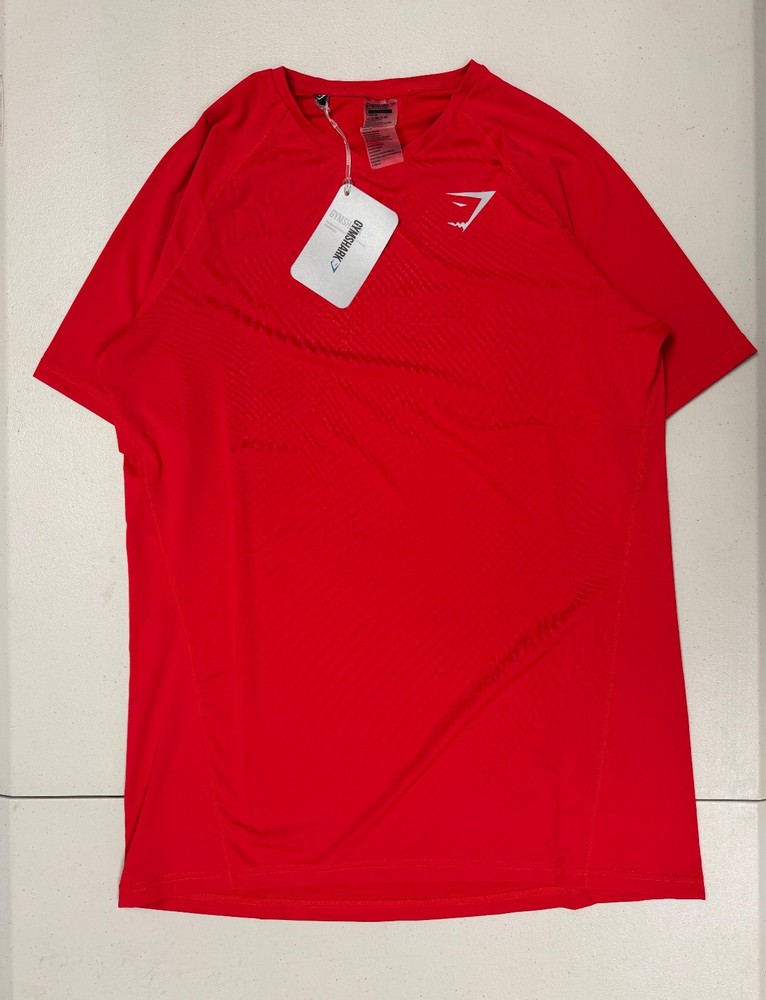 NEW Gymshark Veer Short Sleeve V-Neck T-Shirt Men’s M Chilli Red