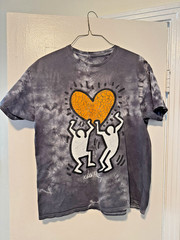 Keith Haring Foundation Holding Heart T-Shirt Large Black Tie Dye Pre-Owned