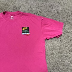 Nike Max90 T-Shirt Men’s Medium Pink Loose Fit Short Sleeve Embroidered