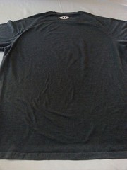 UNDER ARMOUR MENS XL GRAY LOOSE HEATGEAR TSHIRT POLYESTER ELASTANE