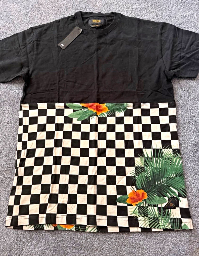 10.Deep Checkered Tropical Panel Men’s T-Shirt L Regular Black Cotton Crew Neck