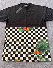 10.Deep Checkered Tropical Panel Men’s T-Shirt L Regular Black Cotton Crew Neck