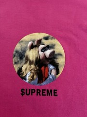 Supreme The Muppets Miss Piggy ‘Kissy Kissy’ Fuchsia Men’s Size XL