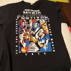 2014 New Orleans Music Festival, Tupac, Travis Scott t-shirts