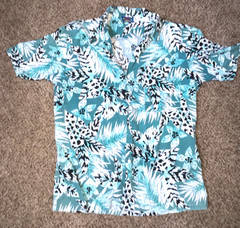 Hawaii Blues Hawaiian Shirt Men’s L Aqua White Black Floral Aloha Button Up