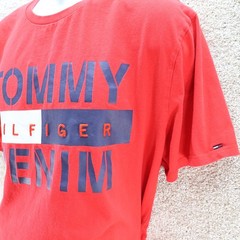 Tommy Hilfiger Denim Men’s Graphic T-Shirt XL Red Logo Tee (see photo for flaw)