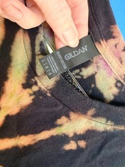 Handmade tie dye t-shirt – Gildan size L Reverse spiral – in stock