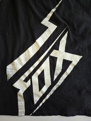 Fox Logo T-shirt Lightening 100% Cotton Size Large Long Length Black and White