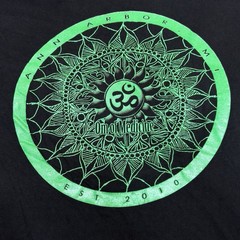 Om of Medicine Ann Arbor Michigan Tshirt Black Graphic Tee Size M