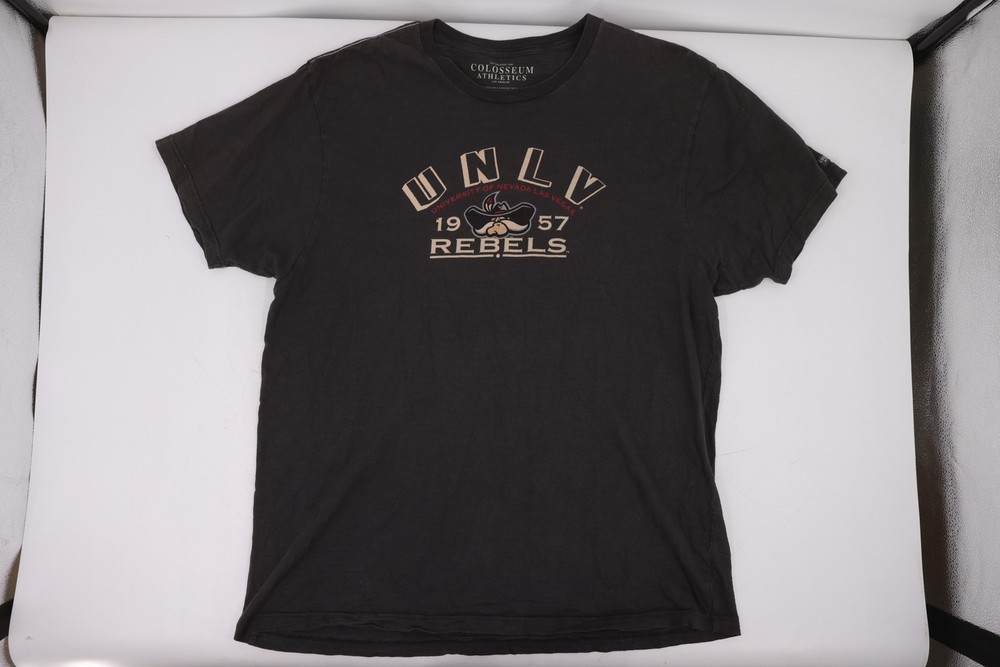 UNLV Rebels T-Shirt Men’s Colosseum Athletics Black Graphic Crew Neck Size 2XL
