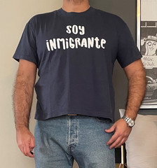 LAT Navy Blue Size L “Soy Inmigrante” Cropped Crewneck Short Sleeve T-Shirt