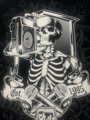 VTG 90s Dub Streetwear Mens XXL Skull Music Hip Hop Rock Skeleton Boombox Shirt