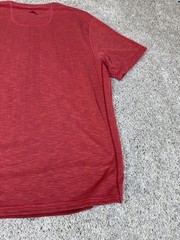 Tommy Bahama Soft Knit T Shirt Poly Blend Suede Plush Tee Size Small Red