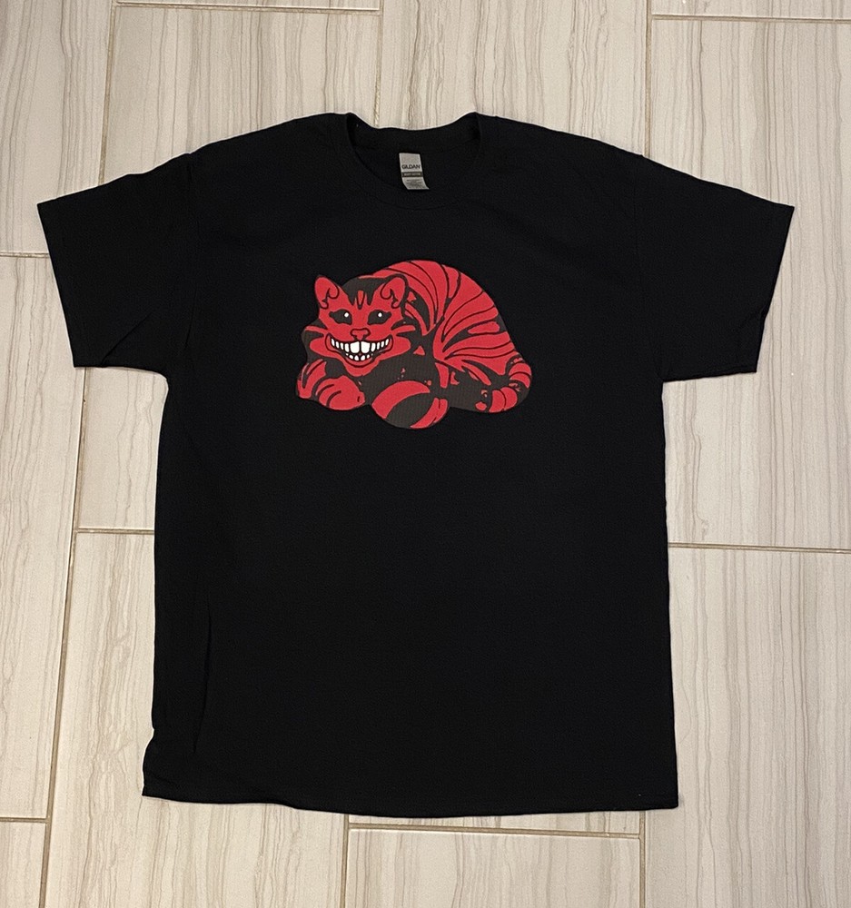 Alice in Wonderland￼ Cheshire Cat Graphic t-shirt