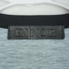 En Noir Mens Avant Grarde Monochromatic T-Shirt Black Made in USA 20×30