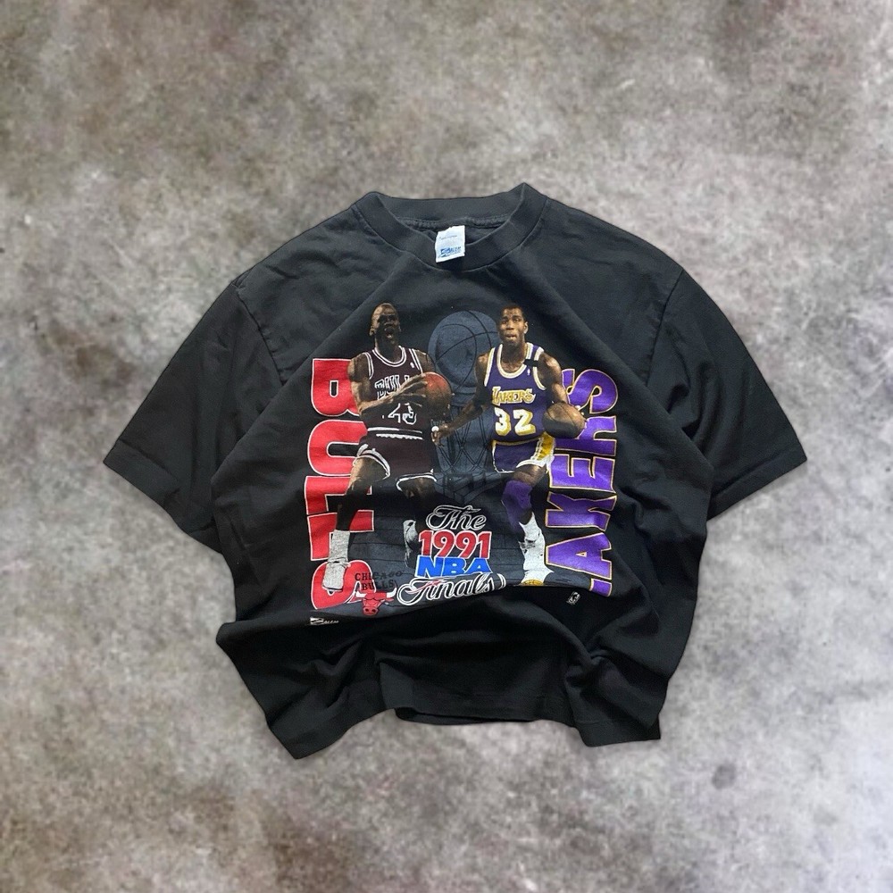 1991 NBA Finals Bulls and Lakers Salem Sportswear Grail Tee -Size Large