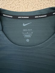 **BRAND NEW** Men Nike Running Miler Dri-fit Crew Neck Run’ Top EverGreen Sz L