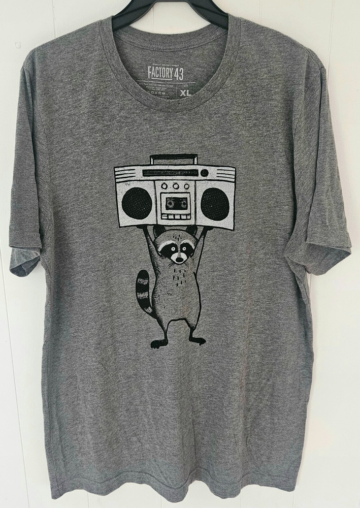 Factory 43 T-Shirt Unisex XLARGE In Your Eyes Raccoon Gray