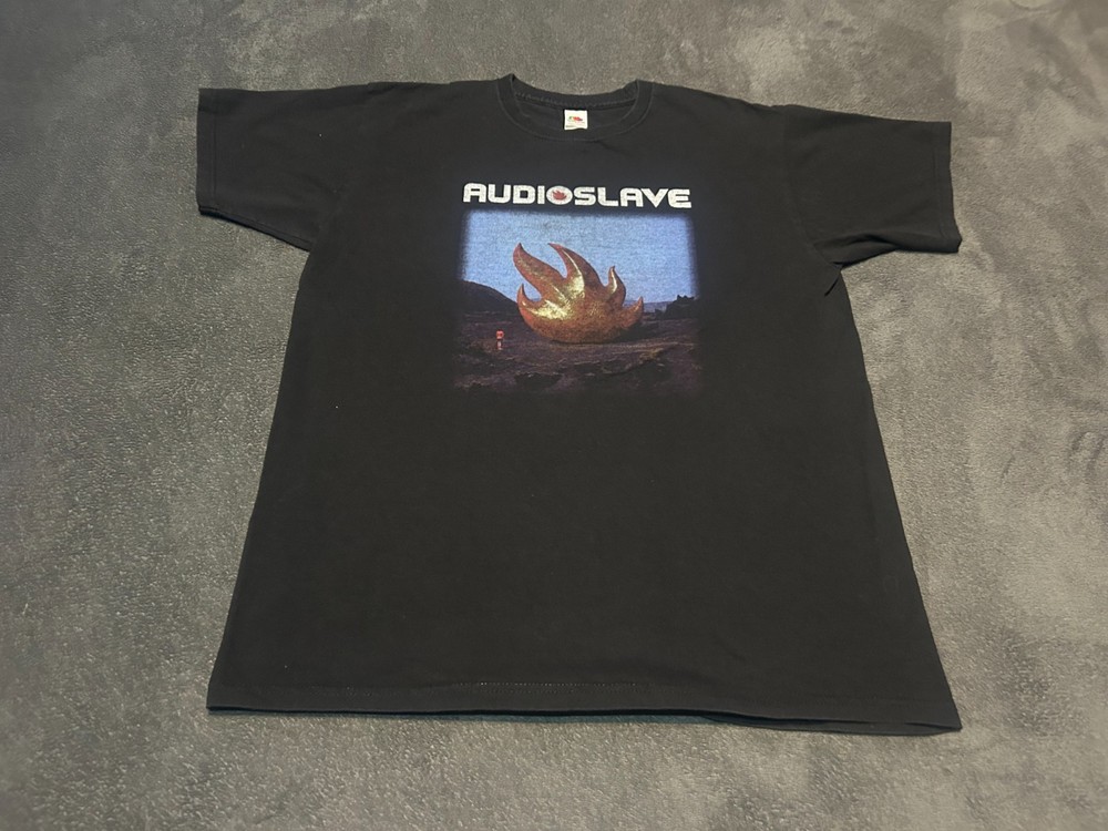 Audioslave Black T-Shirt on Fruit of The Loom – Size Large (Free P+P)